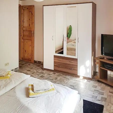 1 Bedroom Awesome In *