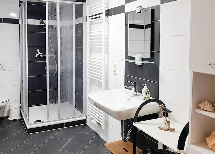 1 Bedroom Awesome In *